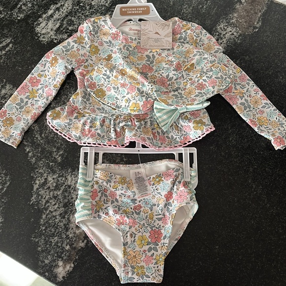 Girls' Assorted Dresses and Romper Set - Picture 7 of 7